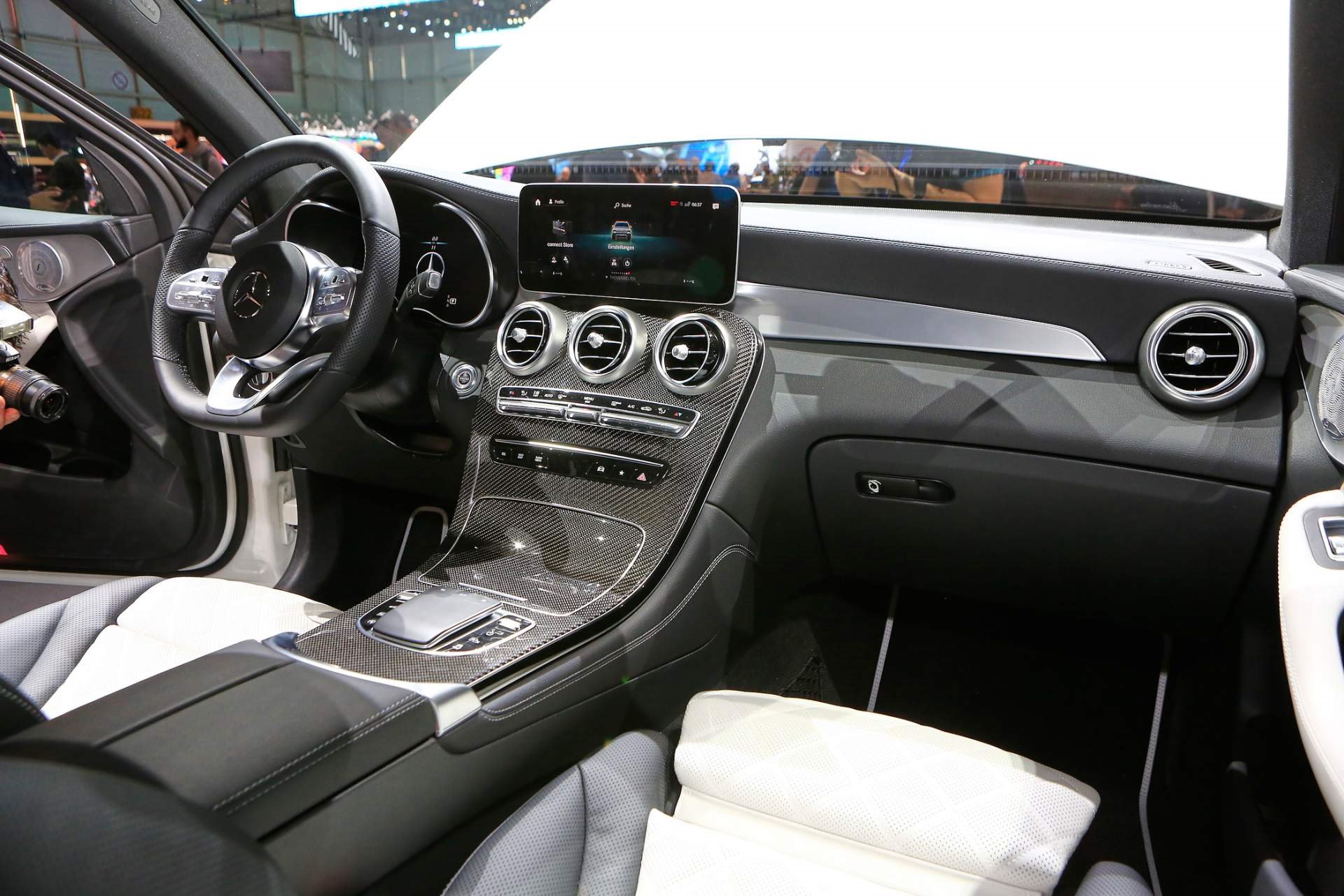 New 2019 Mercedes-Benz GLC 350e 4MATIC GLC 350e 4MATIC for sale Sold at 1 Stop Leasing in Brooklyn NY 11223 2