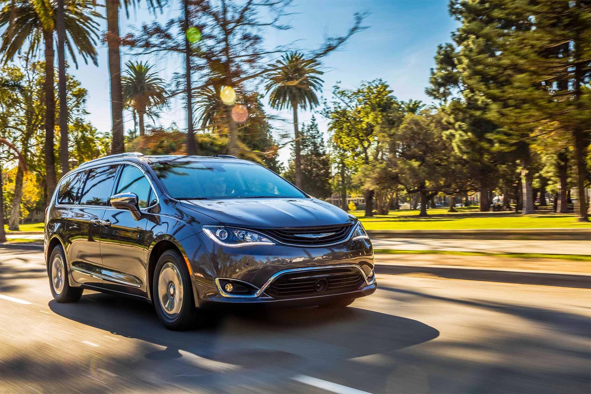 New 2019 Chrysler Pacifica Touring L Plus Touring L Plus for sale Sold at 1 Stop Leasing in Brooklyn NY 11223 1
