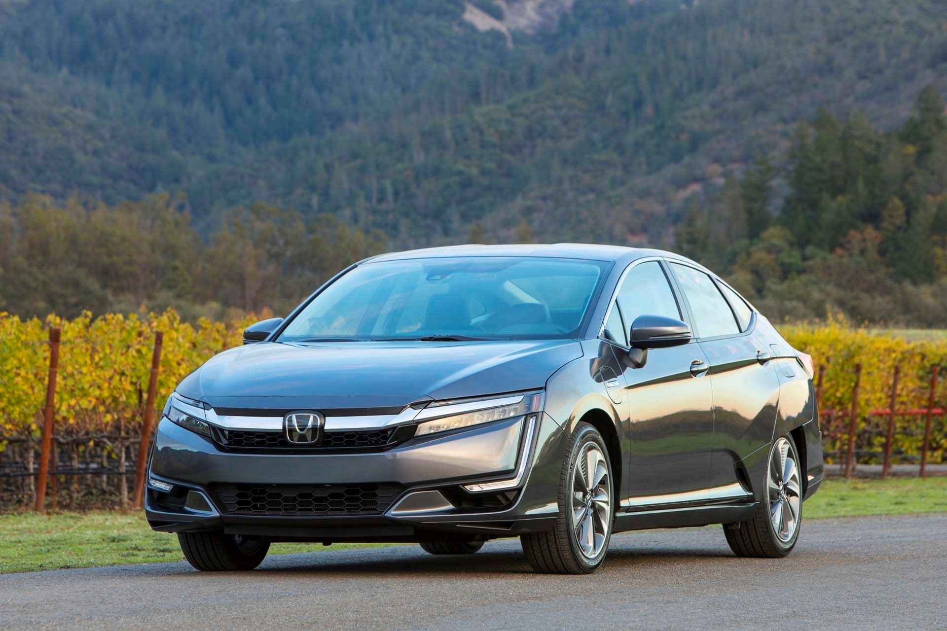 New 2019 Honda Clarity Plug-In Hybrid Touring Sedan for sale Sold at 1 Stop Leasing in Brooklyn NY 11223 1