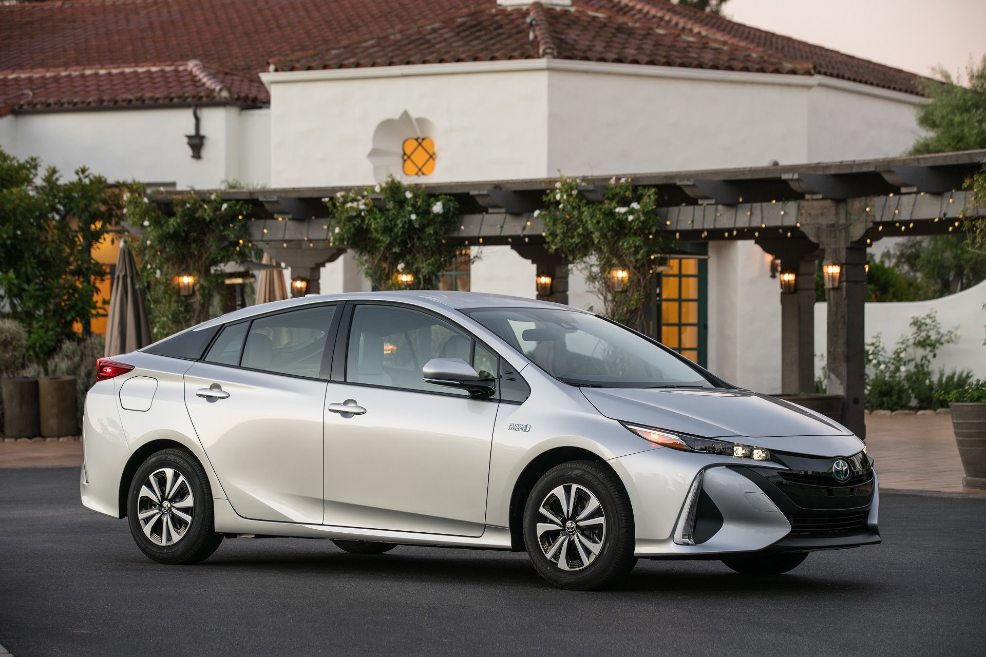 New 2019 Toyota Prius XLE AWD-e for sale Sold at 1 Stop Leasing in Brooklyn NY 11223 1