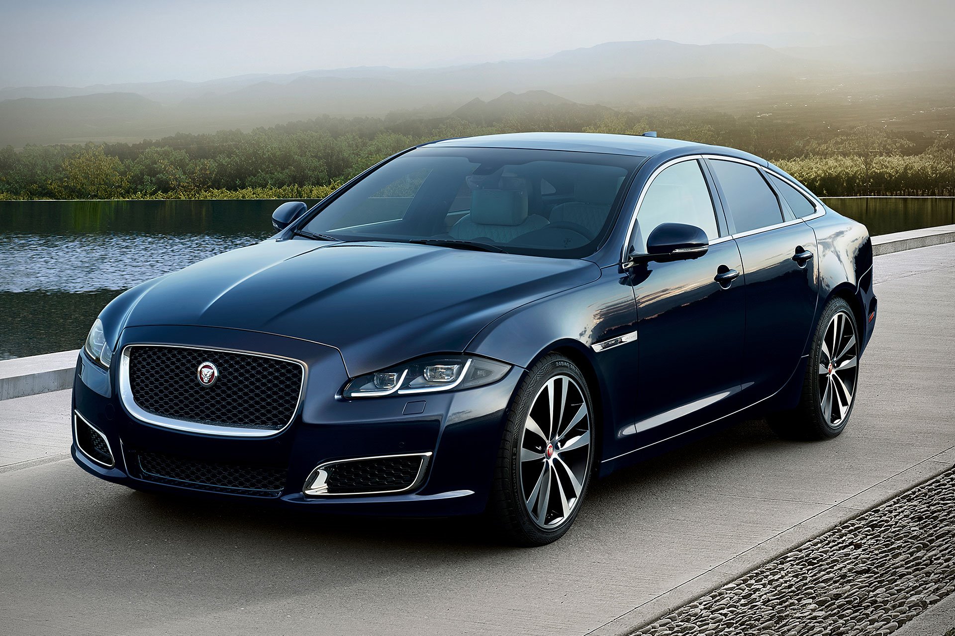 New 2019 Jaguar-XJ R-Sport XJ R-Sport for sale Sold at 1 Stop Leasing in Brooklyn NY 11223 1
