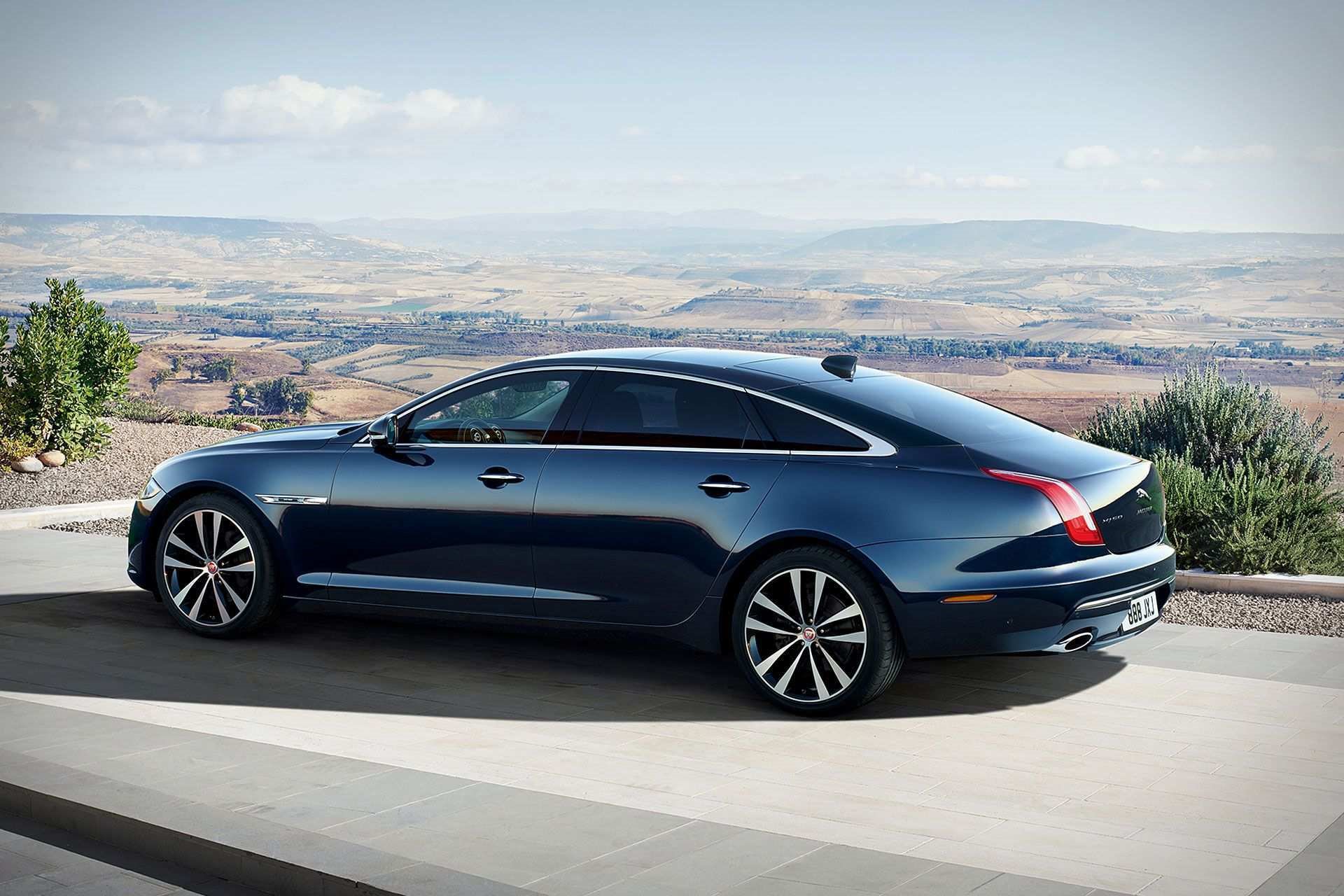 New 2019 Jaguar-XJL Portfolio XJL Portfolio for sale Sold at 1 Stop Leasing in Brooklyn NY 11223 1