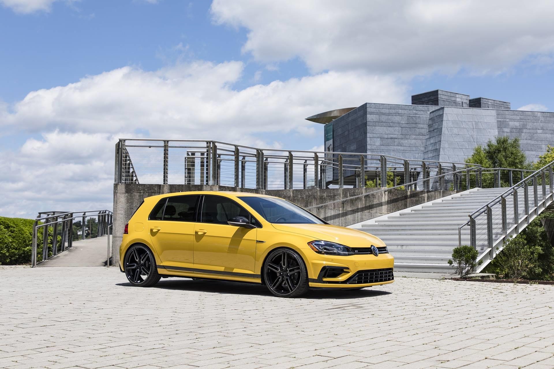 New 2019 Volkswagen-Golf R w/DCC and Navigation Golf R w/DCC and Navigation for sale Sold at 1 Stop Leasing in Brooklyn NY 11223 1