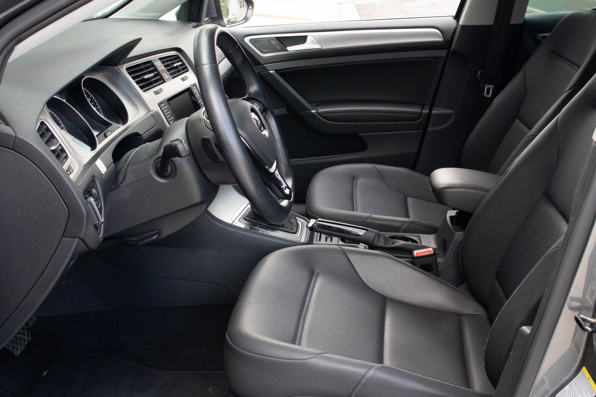 New 2019 Volkswagen-Golf SportWagen 1.8T S 4Motion Golf SportWagen 1.8T S 4Motion for sale Sold at 1 Stop Leasing in Brooklyn NY 11223 2